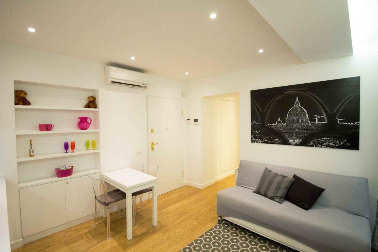 רומא Apartment Via Del Corso מראה חיצוני תמונה