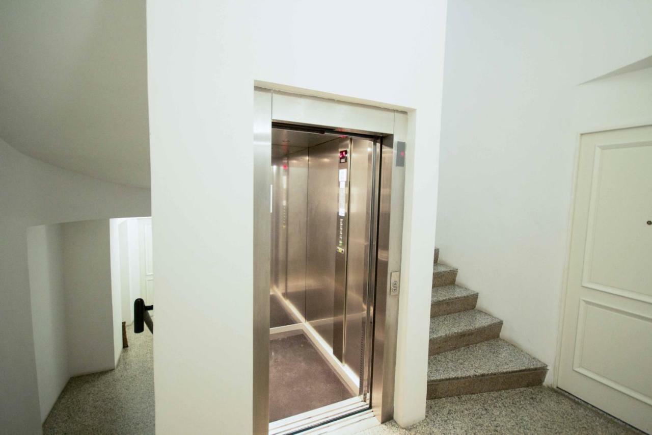 רומא Apartment Via Del Corso מראה חיצוני תמונה